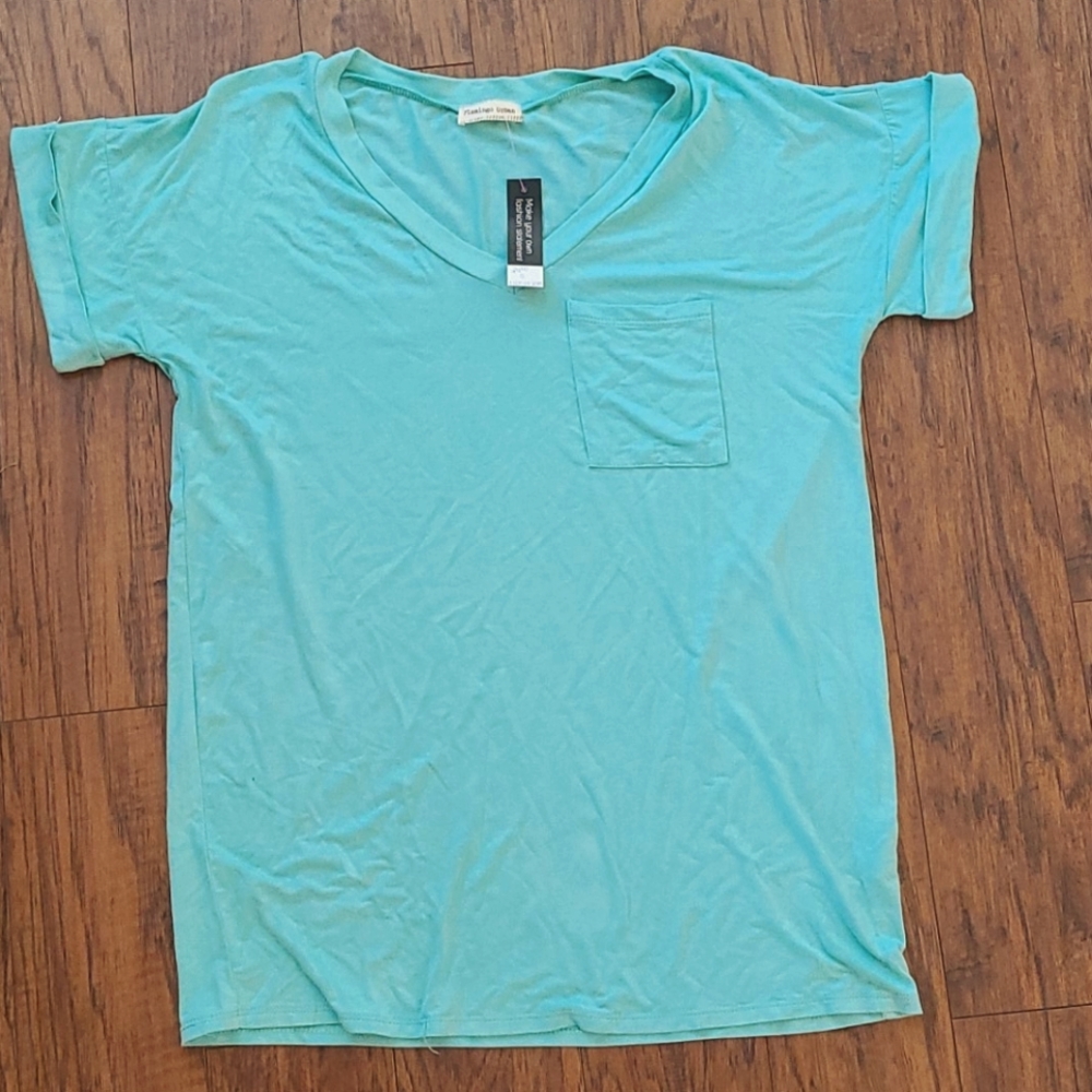 NWT small tshirt
